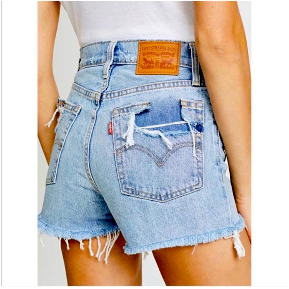 Levi’s High Rise Wedgie Cut Off Distressed Short Snooze You Lose. Size 31